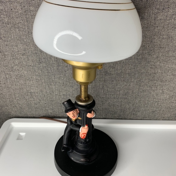 Vintage Charlie Chaplin Bar Lamp Hobo Drunk Lamp Post Glass Table Light - Picture 11 of 11